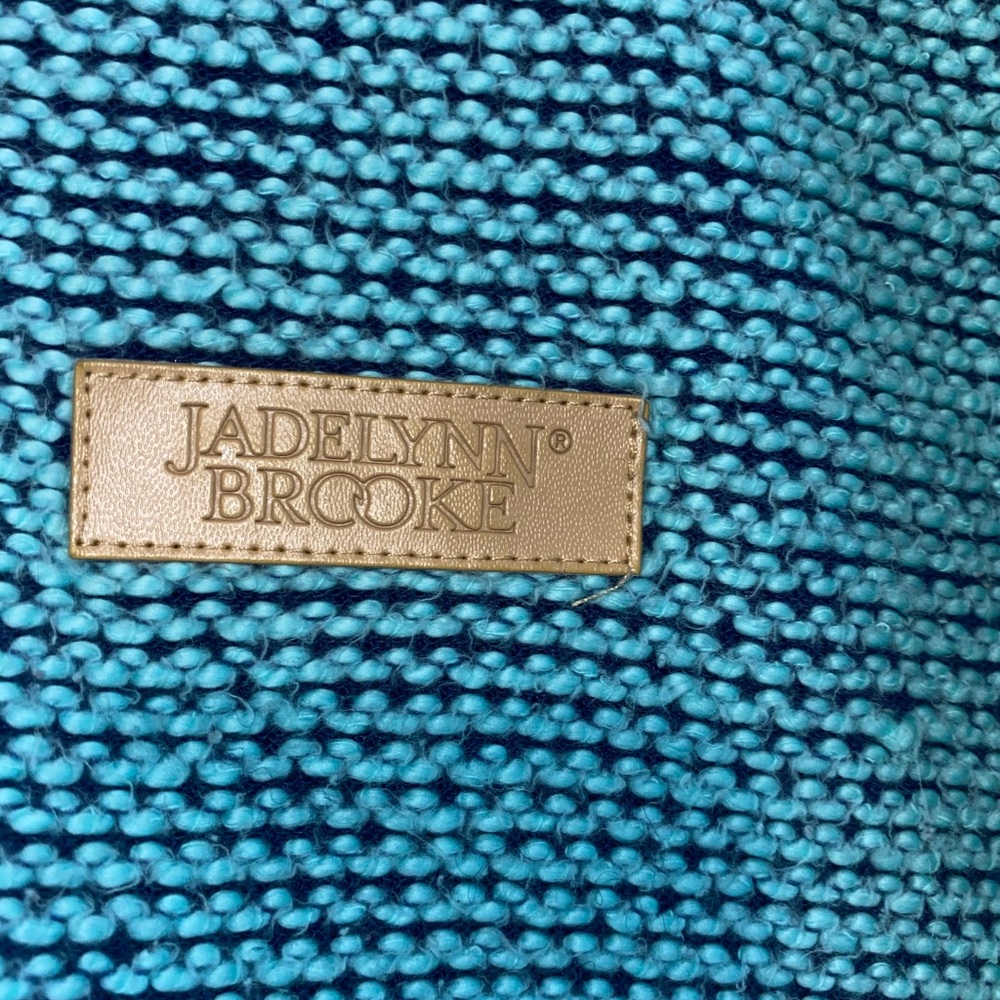 Jadelynn Brooke pullover